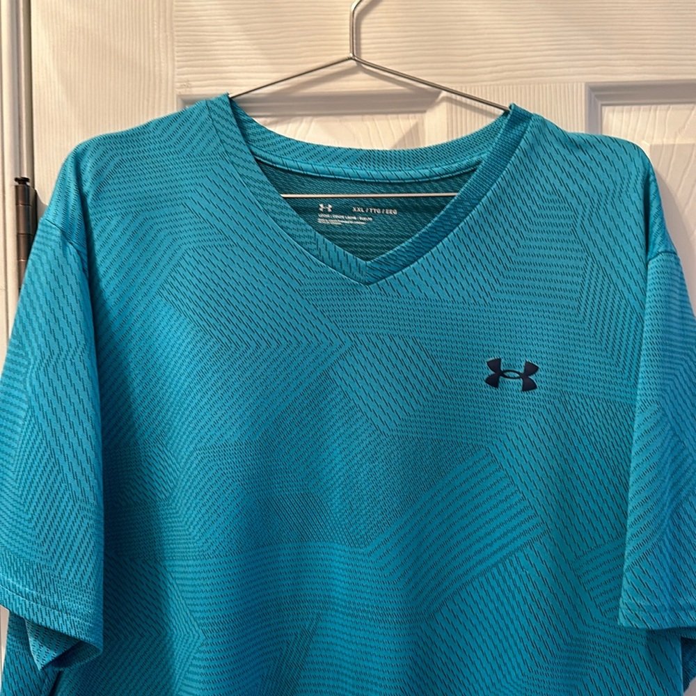 Under Armour T-shirt